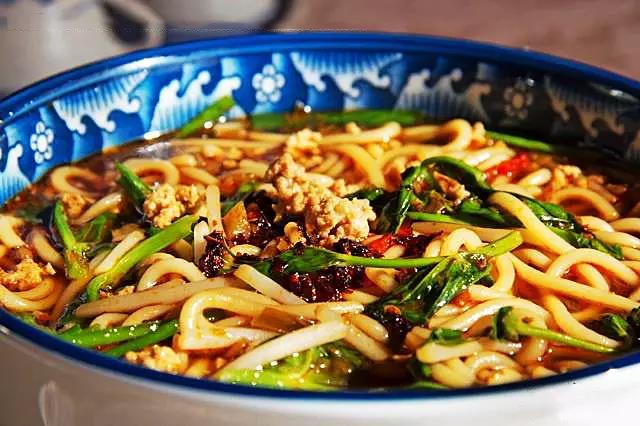 從昆明出發(fā)，一路向南“逛吃逛吃”     昆明年會(huì)策劃