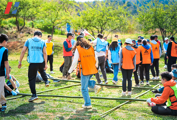 昆明團(tuán)結(jié)鄉(xiāng)名花谷團(tuán)建活動案例----竹竿舞傣族民俗團(tuán)建項(xiàng)目